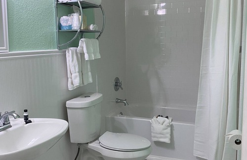 Glen Rose Hotel | Inn On The River