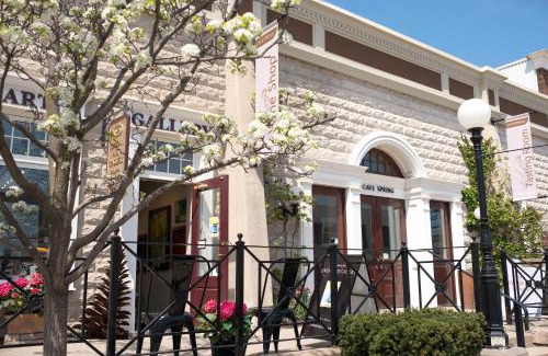 Jordan Hotel | Inn On The Twenty
