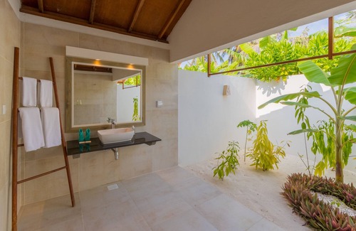 Innahuraa Hotel | Innahura Maldives Resort