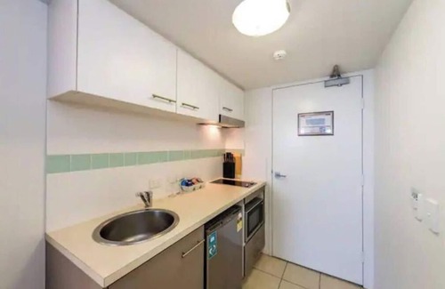 Toowoomba Apartment | Inner City Studio - 5 Minutes to Gabbinbar Homestead n