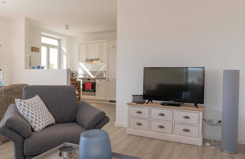 Burg auf Fehmarn Apartment | Inselblume 47 - Luxury vacation home in Burg, with roof terrace
