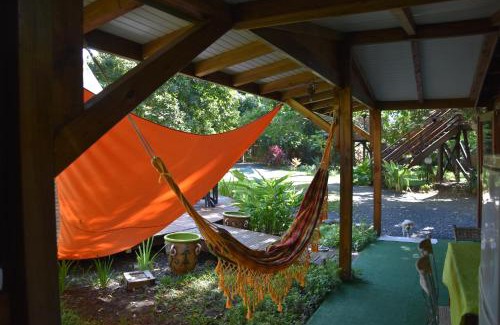 Pointe-Noire House | Insolite Arawakane Gîtes du Manial chalet