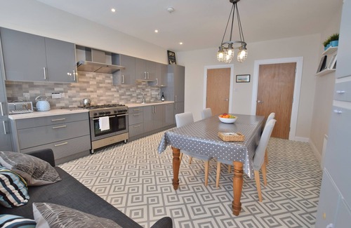 Portstewart Apartment | Inspired by The Prom near the Beach & Portstewart Golf Club