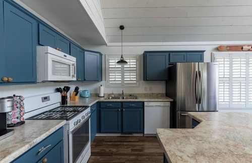 Holcomb House | Instagram-Worthy Rock River Cabin