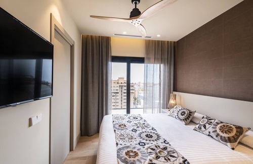 Penya-roja Hotel | Intelier Core Suites Valencia