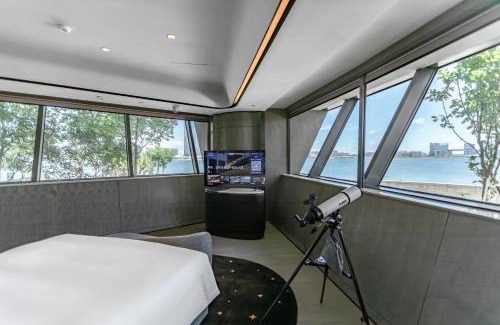 Pudong Resort | InterContinental Shanghai Harbour City by IHG