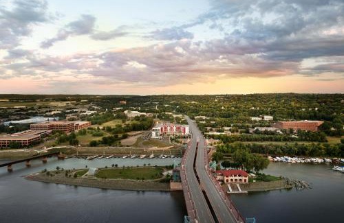 Core Hotel | InterContinental St. Paul Riverfront by IHG