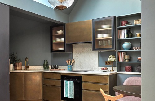 Chinatown House | Interior designed townhouse with A/C in the heart of vibrant Covent Garden
