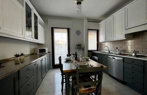 Mestre Apartment | Interior1 - family or group apartment with private parking space