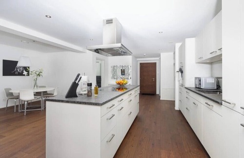Bangerten Apartment | Interlaken apartments Two Bedroom Interlaken Apartment with King & Twin Beds