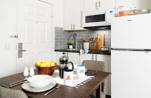 Stafford Hotel | Intown Suites Extended Stay Select Houston - Stafford