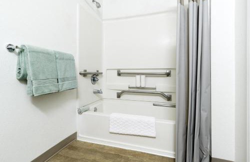 Edmond Hotel | InTown Suites Extended Stay Oklahoma OK – Edmond