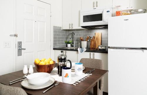 Central Newport News Hotel | InTown Suites Extended Stay Newport News VA - I-64