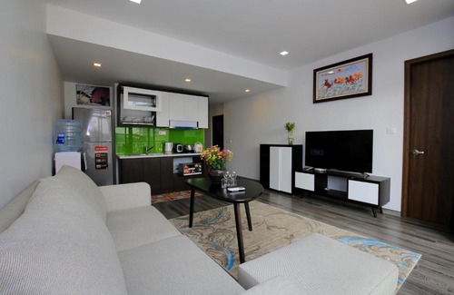 Ngoc Khanh Apartment | Investland - Kim Ma, Dao Tan, Street Near Daewoo, Lotte and Vinhomes Metropolis, One, Two Bdr