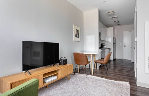 St. Elizabeth's Apartment | Inviting Brighton Studio w/Pool, Gym & W/D, nr Groceries, by Blueground