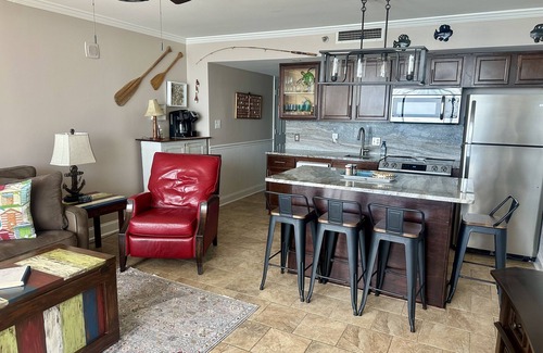 Myrtle Beach Condo | Inviting, clean OF getaway. Stunning views! Peaceful vibes! Perfect escape!