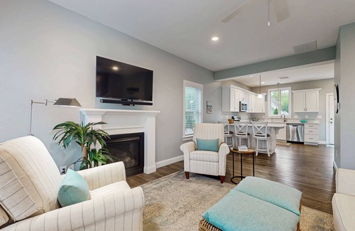 Arundel Cottage | Inviting getaway w/AC, heated pool, hiking trails, gym & nearby beaches