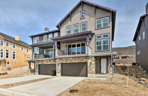 Deer Mountain House | Inviting Hideout Townhome with Balcony and Lake Views!