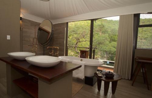 Vaalwater Cabin | Inzalo Safari Lodge