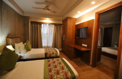 Anand Vihar Hotel | IP Royal Hotel - New Delhi