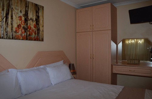 Montclair House | Iqhayiya Guest House location