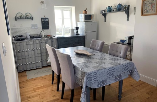 Chaillevette Apartment | IR, Guest apartment 2 people in old mill, pool, near Royan
