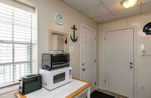 Port Aransas Condo | Ir06-buried Treasure