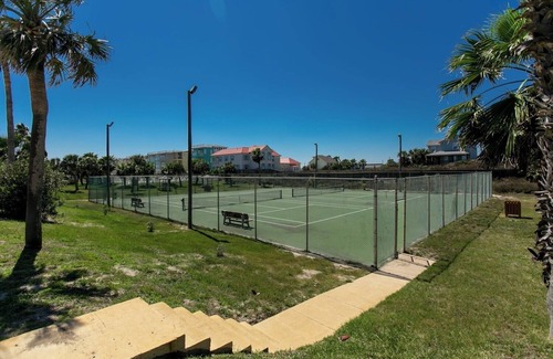 Port Aransas Condo | Ir06-buried Treasure
