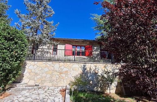 Kertezi House | Irene's Cottage House