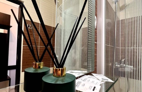 Riscani Hotel | Iris Hotel