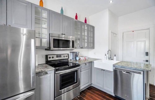 Irish Channel Apartment | Irish Channel Apt w/Balcony | Walk to Magazine St