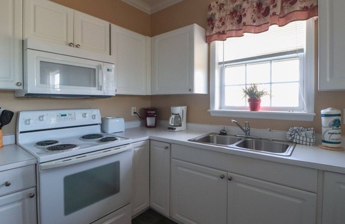 North Myrtle Beach Villa | Ironwood #931 2 Bedroom Condo by RedAwning