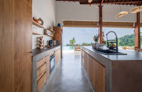 Banjartegehe Villa | IRRAWADDY