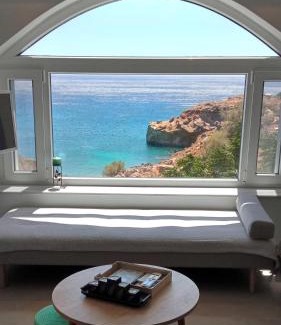 Pefki House | ISALO Villa