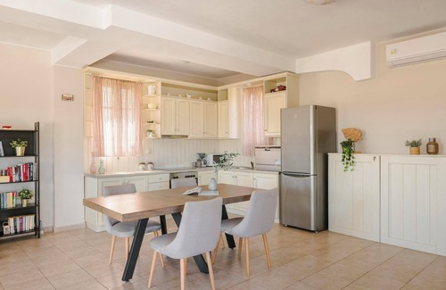 Matsoukata Villa | Isalos - Two Bedroom Villa, Sleeps 4
