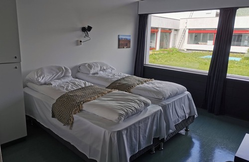 Isfjorden Hotel | Isfjorden Turisthotell & Motell