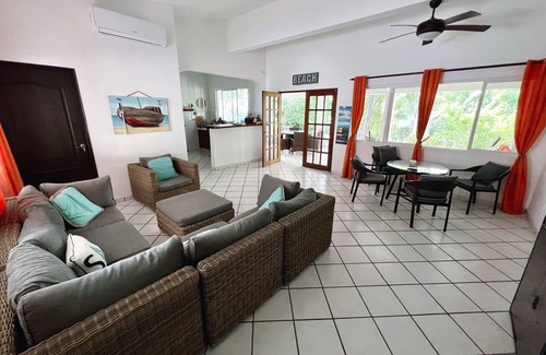 Contadora Island House | Island Garden villa - 3 bedroom, 3 bathroom, cozy and spacious. Wifi, TV, grill