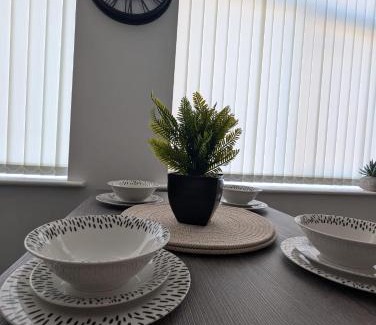 Barwell Apartment | Island House