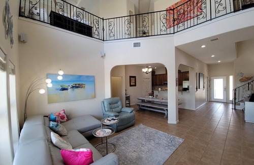 Corpus Christi Condo | Island Palm Waterfront 3/2 Boat Dock & Hot Tub