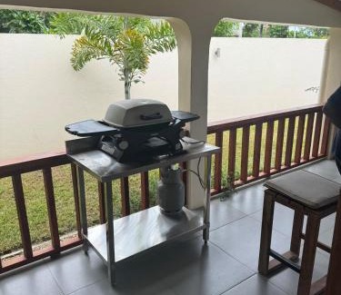 Port Vila House | Island Unit in Pango - Surfhouse