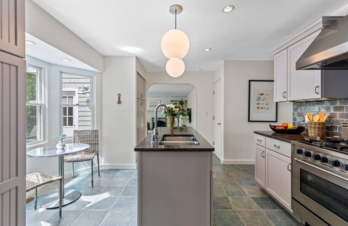 Sag Harbor House | Island View Manor-Secluded, Pool Hot, Tub