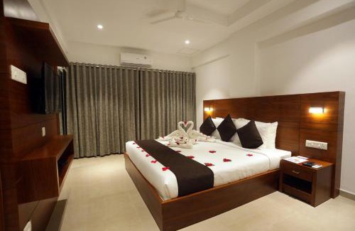 Onamthuruth Hotel | Iswarya Residency