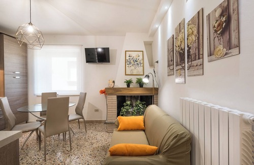 Isola del Gran Sasso dʼItalia Bed & Breakfast | Cozy grandparents' house with panorama ready to dive into the trails.
