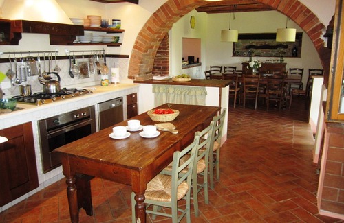 Monte San Savino Villa | Beautiful Tuscan Country Villa - Pool - Pizza Oven - Gourmet Kitchen