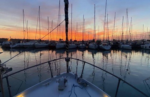 Quartiere XXXIII Lido di Ostia Ponente Boat Rental | Houseboat ∙ 2 bedrooms ∙ 5 guests