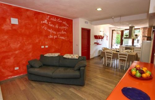 San Valentino In Abruzzo House | Mansion in San Valentino with Pool