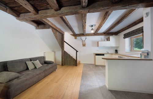 Senale San Felice Apartment | Vacation apartment "Unterurbanhof Die Eins" with mountain view, terrace with garden and sauna.