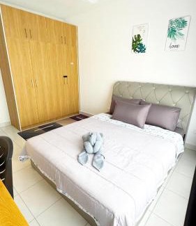 Kota Warisan Apartment | Ita Ahmat Homestay Kota Warisan- Near KLIA