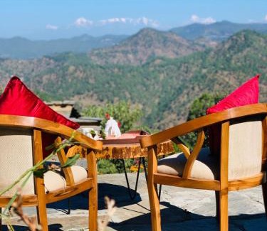 Kaul Cabin | Itmenaan Estate, Binsar Himalayas