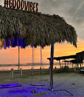 El Cuco Hotel | Itza BeachClub & Bar